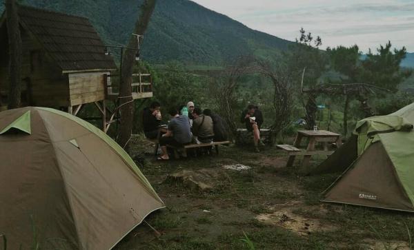 12 Rekomendasi Tempat Camping di Garut, Rasakan Sensasi Pesona Alam, Mendaki Hingga Pantai