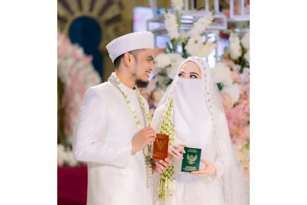Mengintip Pernikahan Syari Selebgram Asal Surabaya yang Dipertemukan Secara Taaruf