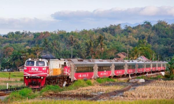 Bangkitkan Semangat Nasionalisme, KAI Hadirkan Livery Khusus Bertema HUT Ke-78 RI Pada Kereta Api