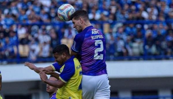 Liga 1: Persib Bandung Ditahan Barito Putera di GBLA