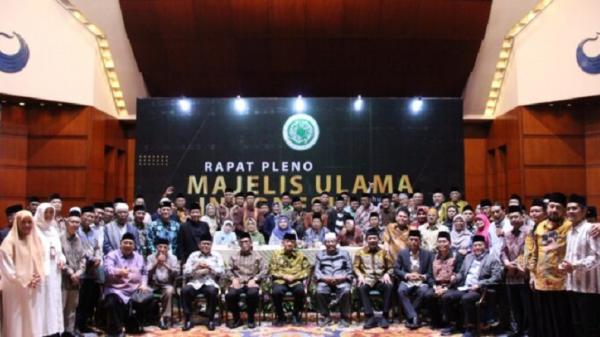 Rapat Pleno MUI Putuskan KH Anwar Iskandar Sebagai Ketua Umum, Gantikan KH Miftachul Akhyar