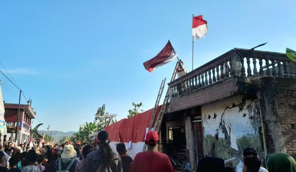 HUT ke-78 Kemerdekaan RI, Warga Sukoharjo Gelar Drama Kolosal di Jalan Desa