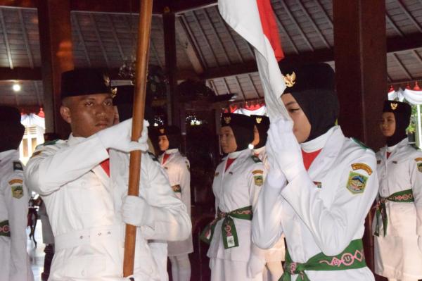 35 Anggota Paskibraka Banyumas Siap Kibarkan Bendera Merah Putih di Alun-alun Purwokerto