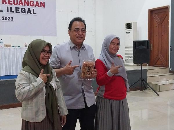 Anggota DPR RI Irwan Ardi Hasman Sosialisasi Bahaya Pinjol di Cianjur