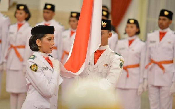 3 Tokoh Pengibar Bendera Merah Putih Pertama Kali di Hari Kemerdekaan Indonesia, Siapa Mereka?
