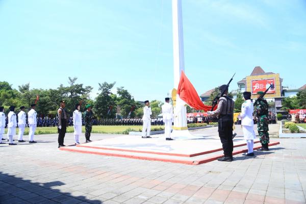 Pemkab Probolinggo Terjunkan Paskibraka Formasi 17-8-45, saat Upacara Peringatan HUT Ke-78 RI