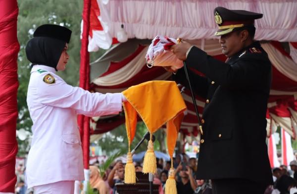 Kapolres Pidie Jaya Bertindak Sebagai Irup Penurunan Bendera Merah Putih HUT Kemerdekaan RI ke-78