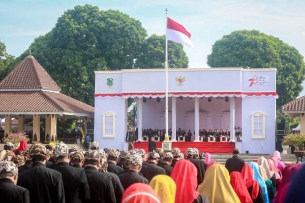 Upacara HUT RI di Banjarnegara Serasa di Istana Negara