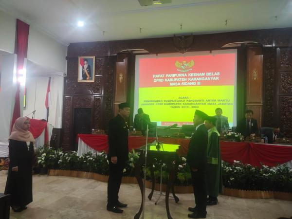 DPRD Karanganyar Lantik Anggota PAW Golkar Pengganti Tutik Rushandini