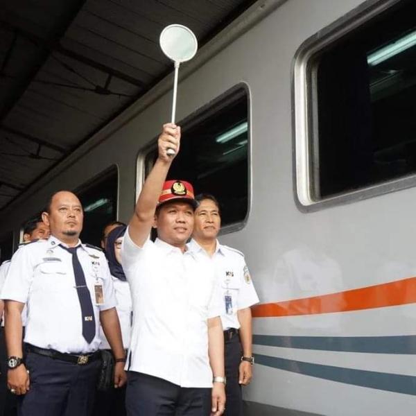 Warga Lumajang Bisa Naik Kereta Api Pandalungan dari Stasiun Klakah