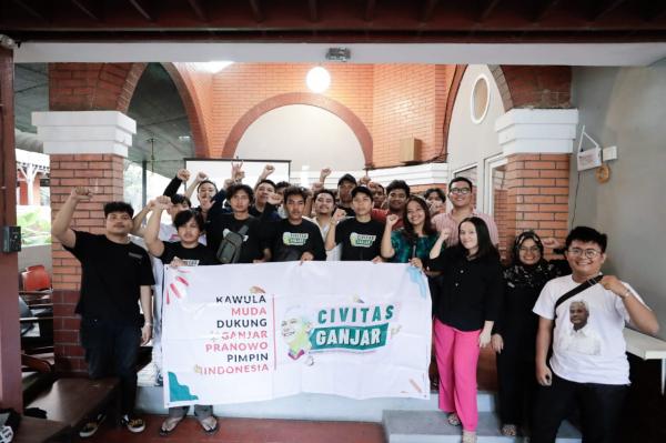 Civitas Ganjar Edukasi Anak Muda Tentang Politik Lewat Diskusi Publik di Kota Medan