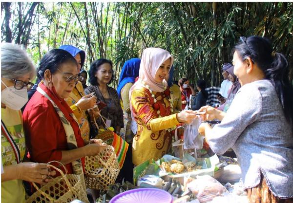 Unik, Festival Kuliner Sor Pring di Kudus