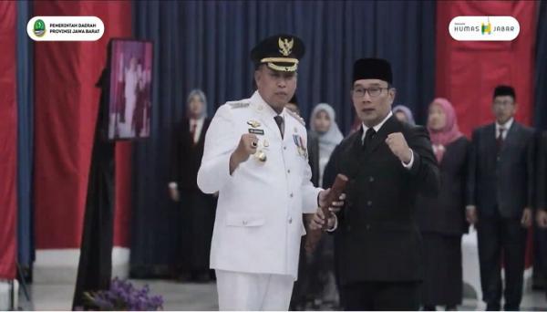 Lantik Wali Kota Bekasi, Ridwan Kamil Berikan Doa dan Pantun Khusus untuk Tri Adhianto