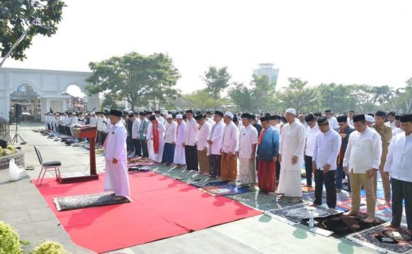 Dilanda Kemarau, Pemkab Cianjur Gelar Salat Istisqoh