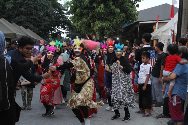 FOTO: Karnaval Budaya Warga di Cilebut Barat Rayakan HUT RI Ke-78
