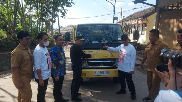 Bantu Pengelolaan Sampah di Kota Tasikmalaya, Bank bjb Serahkan Bantuan Satu Unit Truk