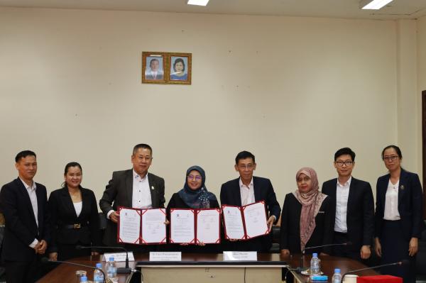 IT Telkom Purwokerto Jalin Kerjasama dengan Tiga Perguruan Tinggi di Kamboja
