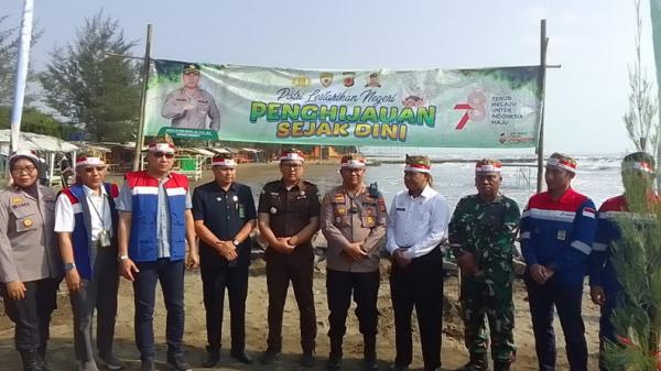 Tanam Pohon Secara Serentak, Kapolri Targetkan 21 Juta Pohon Untuk Capai Rekor MURI