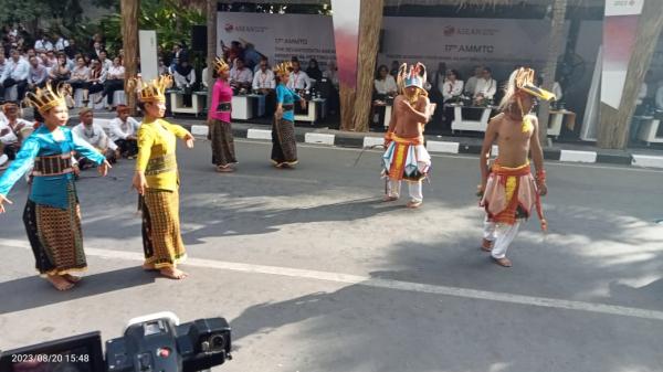 Seni Budaya Nusantara Tampil Dalam Pembukaan AMMTC di Labuan Bajo