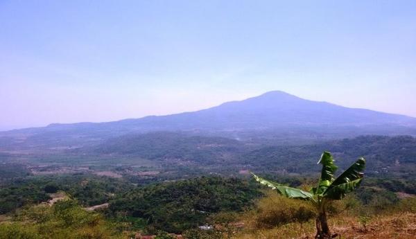 Dijuluki Atap Pulau Jawa, Ini Deretan Gunung di Jawa Timur