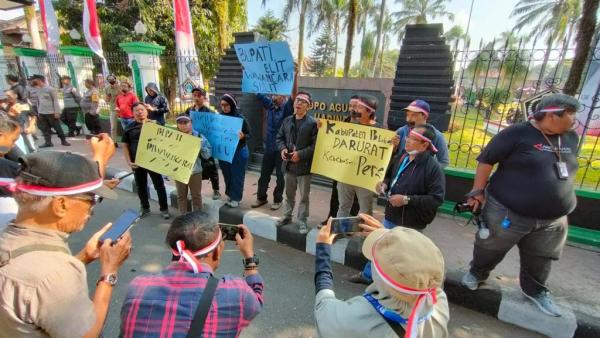IJTI Blitar : Tujuan Demo Wartawan pada Bupati bukan Ngopi Bareng, tapi Tidak Dihalangi Wawancara