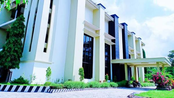 Kampus Terbaik di NTB, Universitas Hamzanwadi Masuk 100 Top Rank Perguruan Tinggi di Indonesia