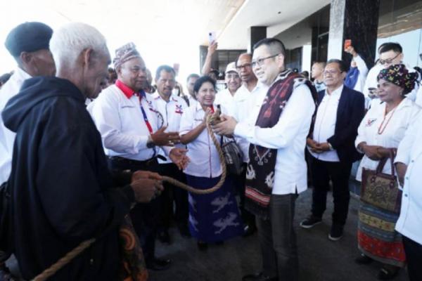 Tiba Di NTT  Hary Tanoesoedibjo Disambut Meriah Oleh Bacaleg Perindo di Kupang