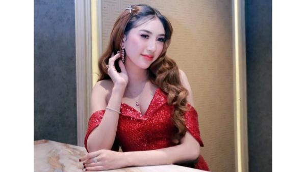 Tampil Perdana Bawakan Lagu-lagu Mandarin, Icha Christy Banjir Saweran: Happy Banget