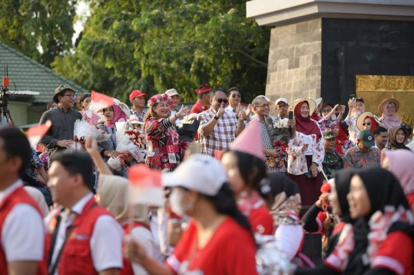 Pukau Penonton, Semarang Merdeka Flower Festival Sukses Digelar