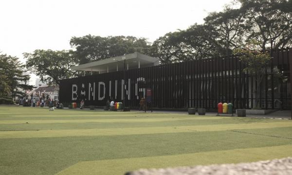 Microlibrary Alun-alun Bandung Usung Literasi Antikorupsi Pertama di Indonesia