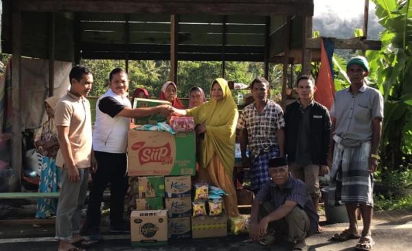 Pegiat Sosial Rahmad Maulizar Salurkan Bantuan untuk Korban Banjir Bandang Nagan Raya