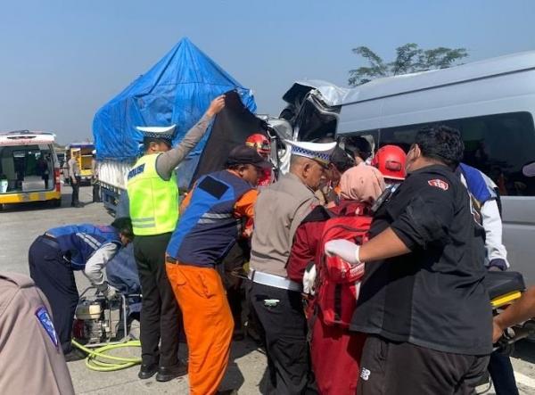 Tragis, Kecelakaan di Tol Pandaan-Malang, 2 Tewas 6 Luka-Luka