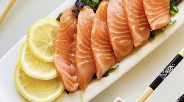 3 Manfaat Ikan Salmon Sashimi untuk Kesehatan