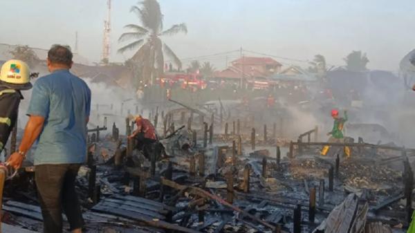 Kebakaran Hari Ini di Kutai Kartanegara, Tiga Rumah dan Kost 15 Pintu Ludes Dilalap Si Jago Merah