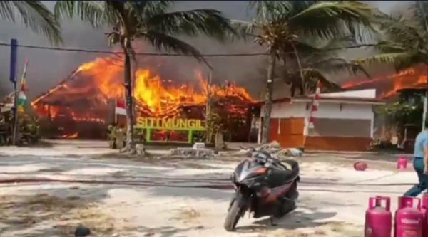 Tiga Kafe dan Resto Kampung Turis Pangandaran Terbakar, Polisi Telusuri Penyebab Kebakaran