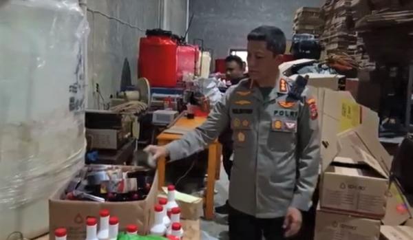 Awas! Produksi Oli Palsu di Tangerang Mirip dengan yang Asli, Ini Kata Polisi