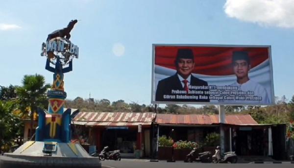 Warga Labuan Bajo NTT Dikejutkan Baliho Pasangan Capres dan Cawapres Prabowo dan Gibran