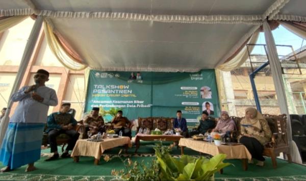 Ancaman Keamanan Siber Ramaikan Sosialisasi Literasi Digital di Ponpes Lampung