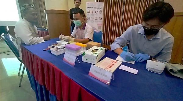 Seperempat Abad FKAM, Guru Ngaji di Solo Raya Dapat Medical Check Up Gratis