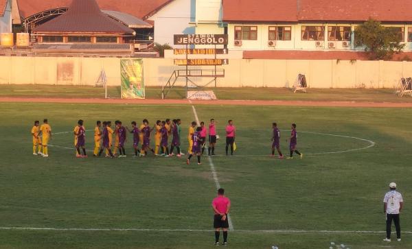 Skor Imbang 1-1, Permainan Keras Sepak Bola antara Kota Kediri Vs Kabupaten Sidoarjo