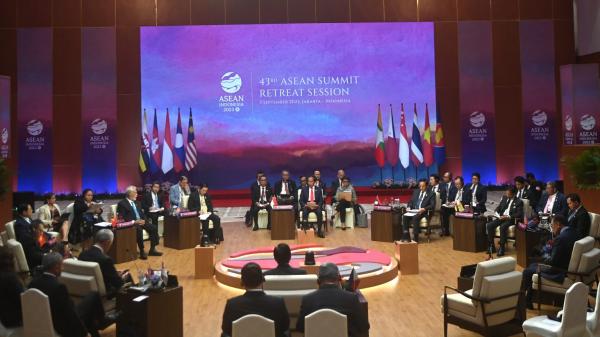 Retreat KTT ke-43 ASEAN, Jokowi Ajak Fokus Implementasi Five-Point Consensus dan AOIP