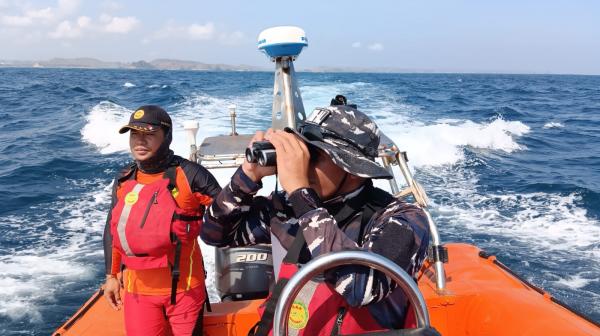 Perahu Nelayan Dihantam Gelombang Tinggi, Tim SAR Masih Cari 1 dari 2 Korban Asal Sape Bima