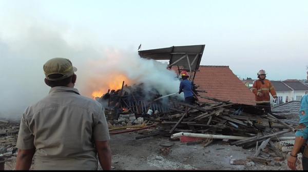 Asyik Olahraga, Guru dan Murid di Sidoarjo Panik Berhamburan usai Lihat Atap Sekolah Terbakar