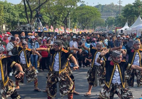 Penggiat Seni Tradisional Ikut Meriahkan Pesta Rakyat Pamitan Ganjar Yasin