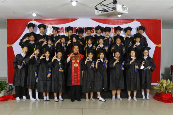 Kembali ke Indonesia, Stiven Wijaya Buka Sekolah dan Tawarkan Harapan Baru Bagi Anak-anak Muda