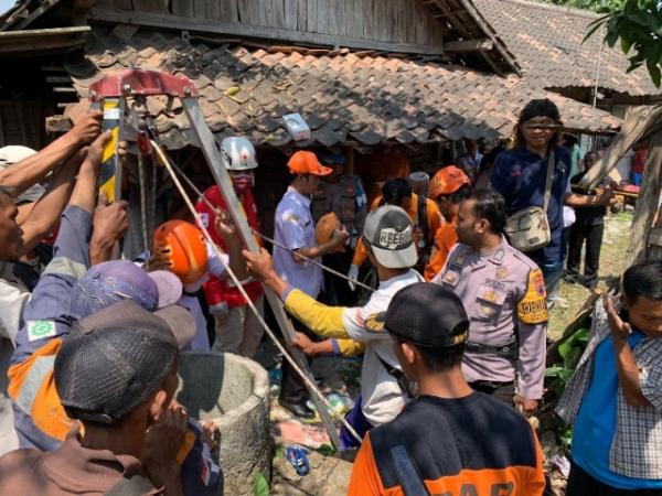 Warga Geyer Grobogan Meninggal Saat Kuras Sumur, Proses Evakuasi Berlangsung Dramatis