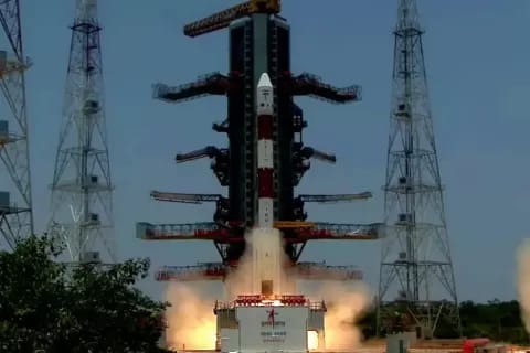 India Sukses Luncurkan Satelit Tanpa Awak Aditya-L1  Menuju Matahari, Ini Misinya