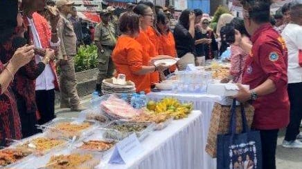 HUT Kota Ambon ke-448; Makan Patita di Jalan AY Patty, Upacara Bernuansa Adat Ambon