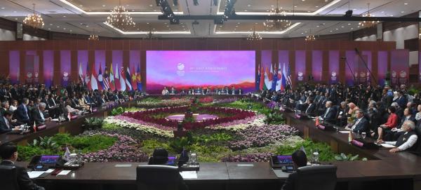 KTT Ke-18 Asia Timur: Presiden Jokowi Ajak Pemimpin Asia Timur Tak Pertajam Rivalitas