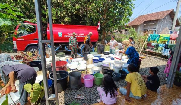 Dampak Kemarau Panjang Meluas, BPBD Purbalingga Salurkan Air Bersih ke 35 Desa